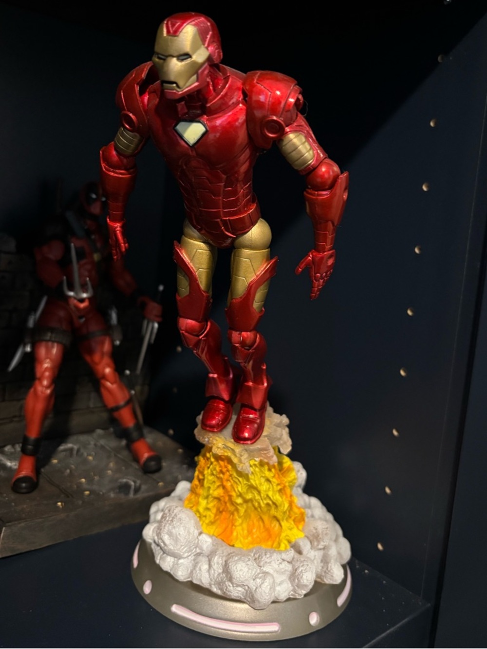6 marvel figures